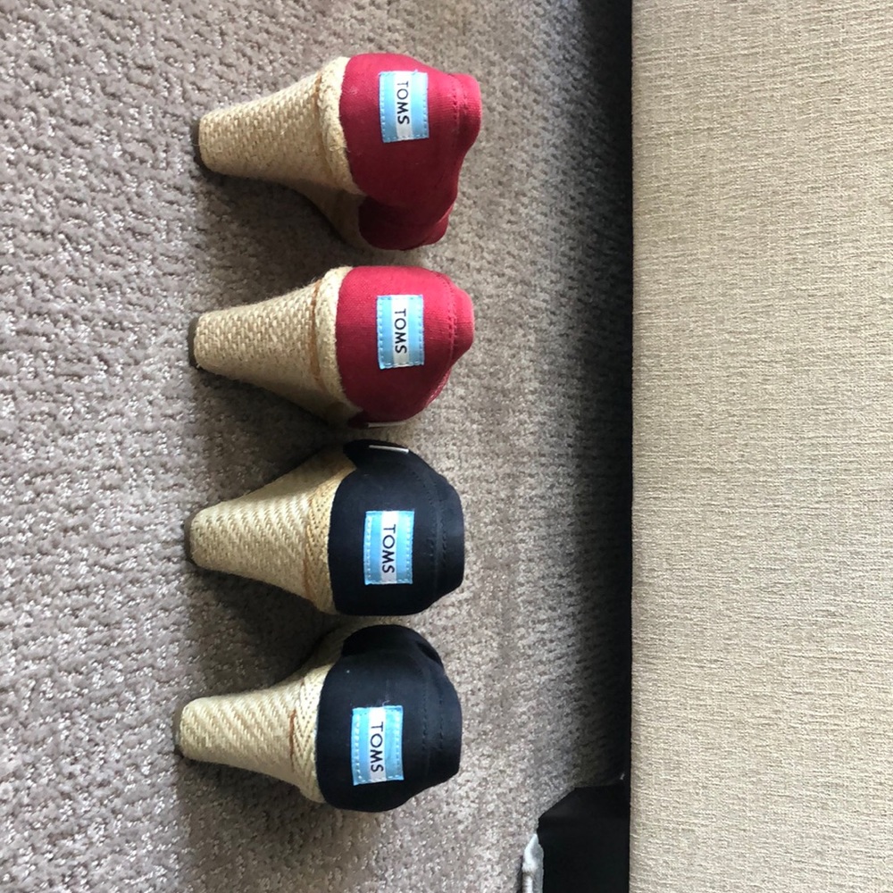 Women’s Toms Wedge Shoes